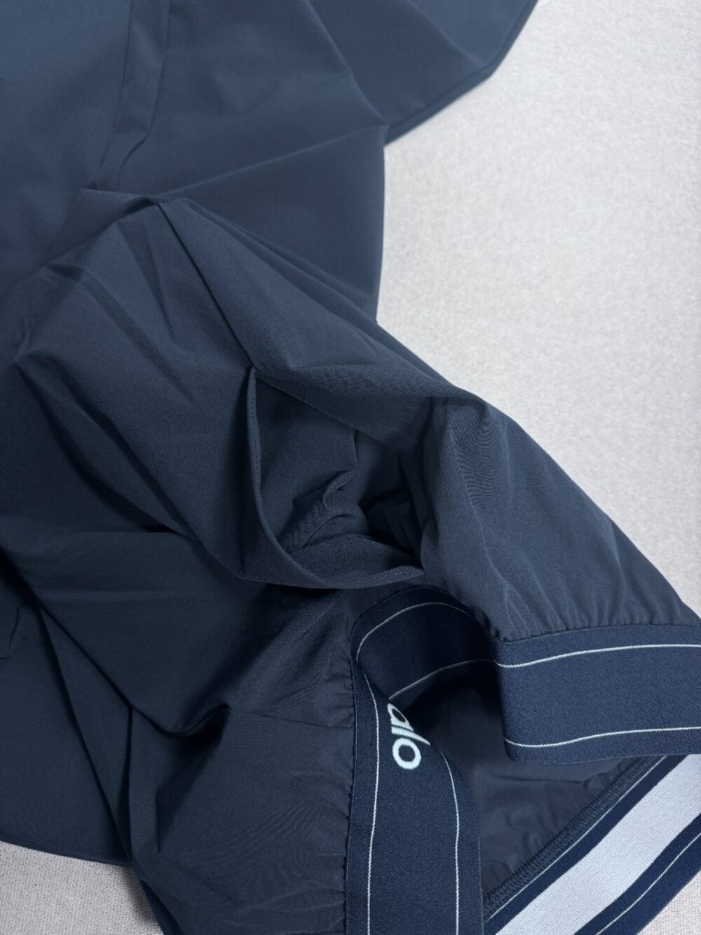 ✨ NWT Alo Yoga Suit Up Trouser Navy ☁️ Wide Leg Pants 🤍 Regular 30" Athleisure - Picture 7 of 9